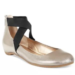 Kenneth Cole Reaction Ballet Flats!
